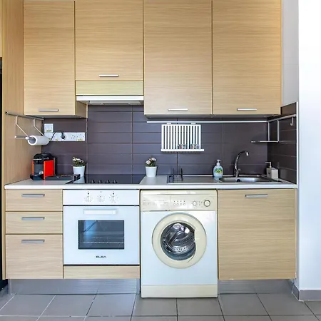 Cosy At Lykavitos Apartment *